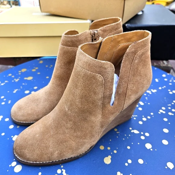 Lucky Brand LK-Yabba Oiled Suede Booties Size 10 - Picture 3 of 16